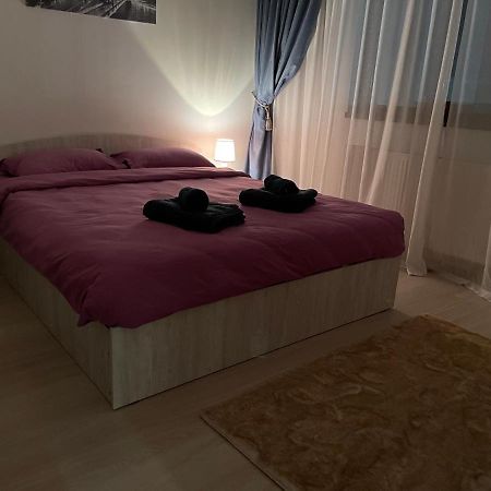 D&M Apartaments Яш Екстериор снимка