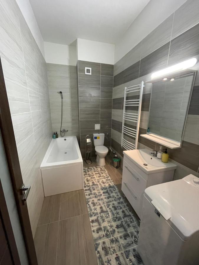 D&M Apartaments Яш Екстериор снимка